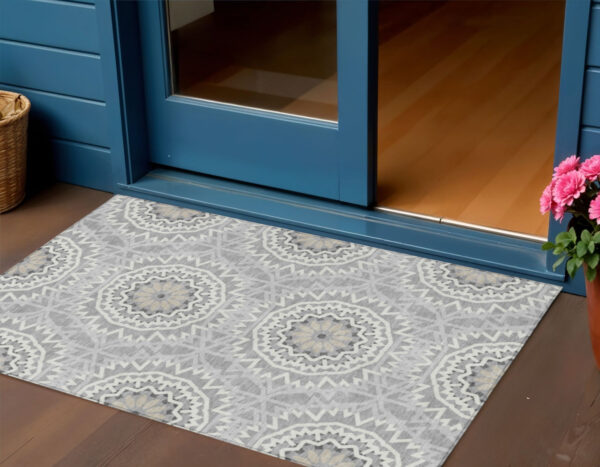 3' X 5' Gray Silver And Ivory Floral Medallion Washable Indoor Outdoor Area Rug
