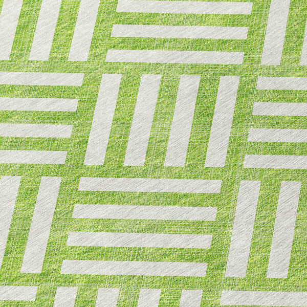 8' Lime Green And Ivory Round Geometric Washable Indoor Outdoor Area Rug