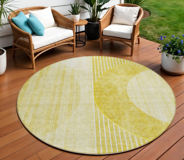 8' Wheat Gold And Ivory Round Geometric Washable Indoor Outdoor Area Rug