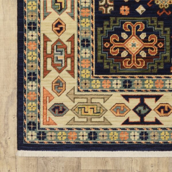 6' X 9' Blue Ivory Machine Woven Medallion Indoor Area Rug
